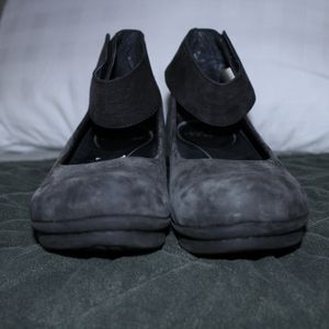 Dansko Lulu Ankle Strap size 39